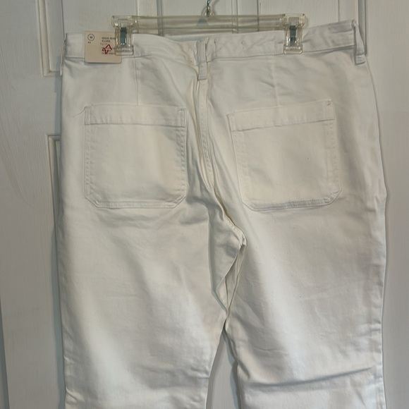 NWT Universal Thread white high rise flare jeans size 16 - Picture 6 of 6